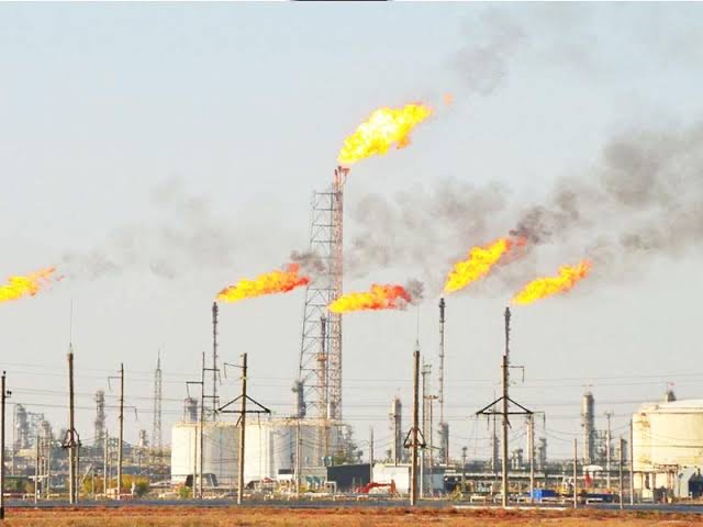 Chinese-Nigerian Energy Alliance: $1 Billion Pact to Tackle Gas Flaring